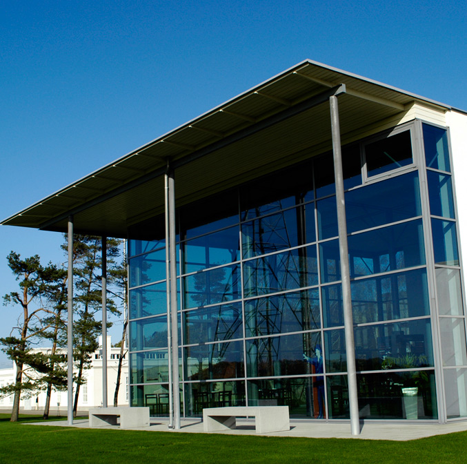 Le monument, Radio Varberg, Suède